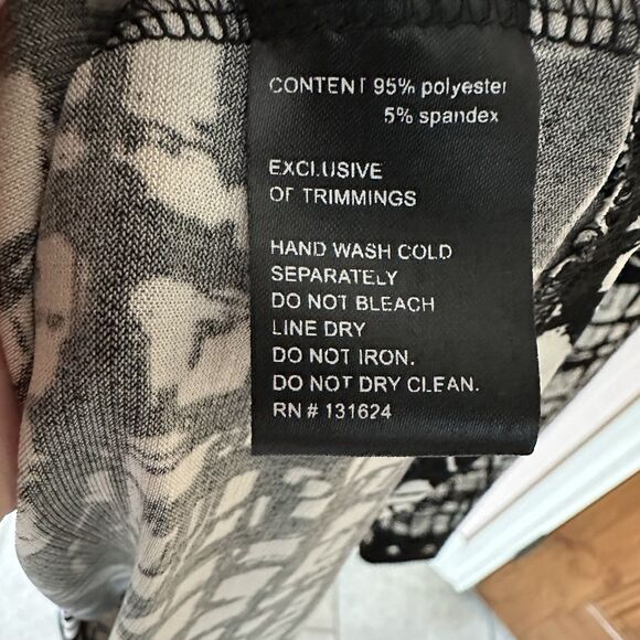 Calessa Tunic Top Women’s Lg  Pullover High Low Black White Lagenlook Artsy - Picture 4 of 5